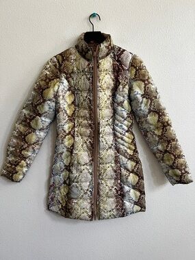 GUESS Y2K Eco Thermo Reversible Puffer Midi Jacket Taupe/Multicolor Snakeskin XS